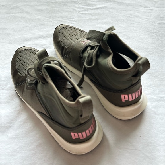 Shoes - Picture 3 of 3